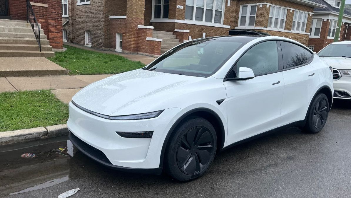 Electric car flatbed tow truck near me in Ottawa